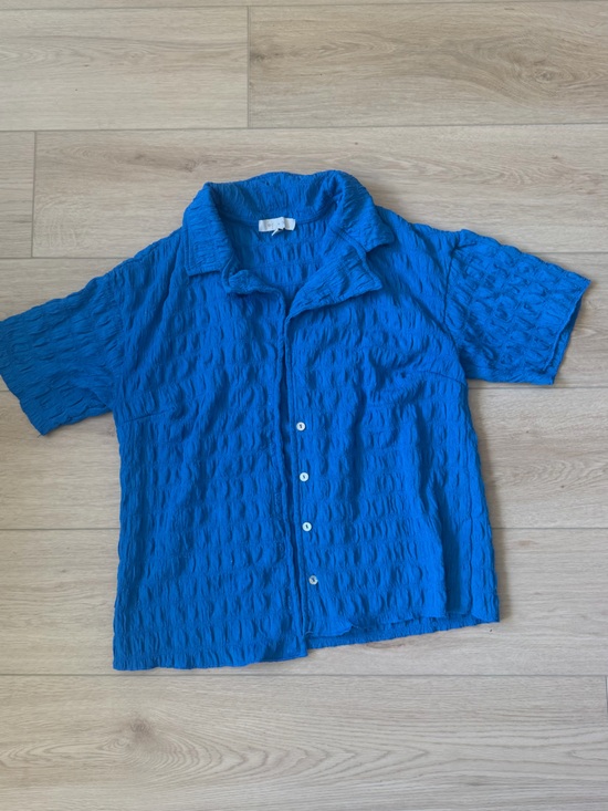 Eri & Ali Tops - Anthropologie Eri + Ali Textured Short Sleeve Button-Down Shirt - Bright Blue